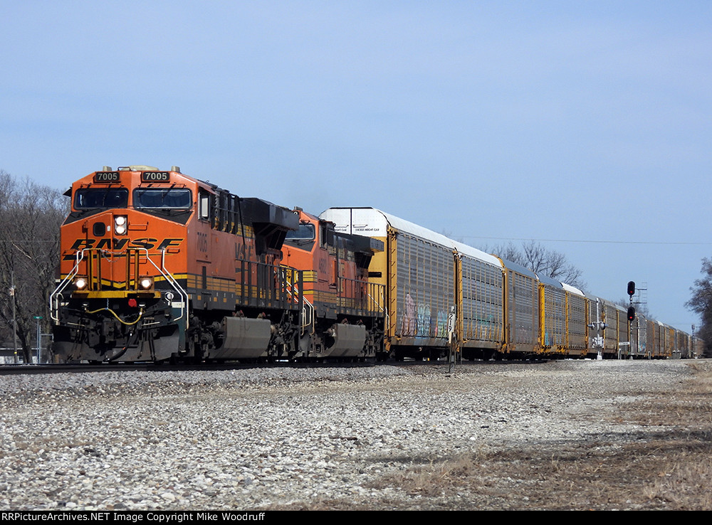 BNSF 7005